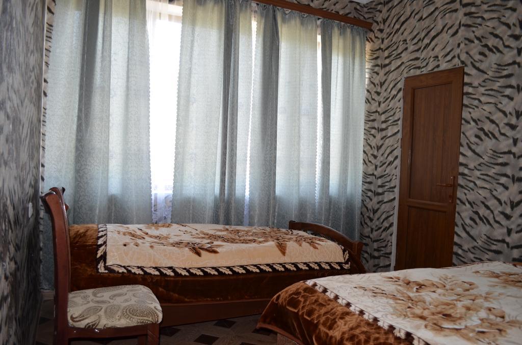 Saro B&B And Safari Tours Tat'ev Exterior photo