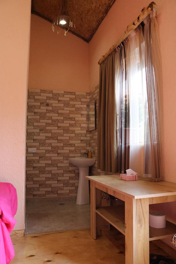 Saro B&B And Safari Tours Tat'ev Exterior photo